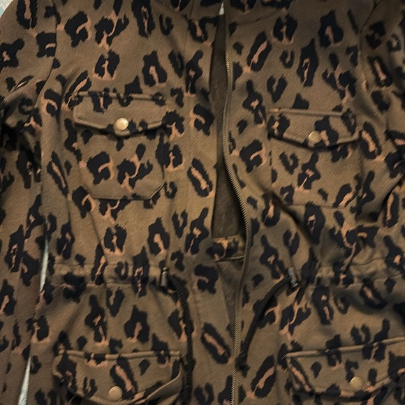 Leopard Print Utility Jacket - Picture 2 of 3